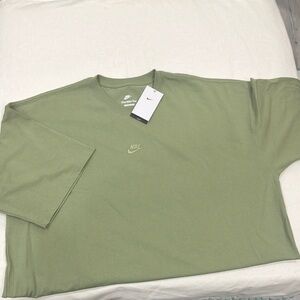 Nike Olive Green Short Sleeve Tee